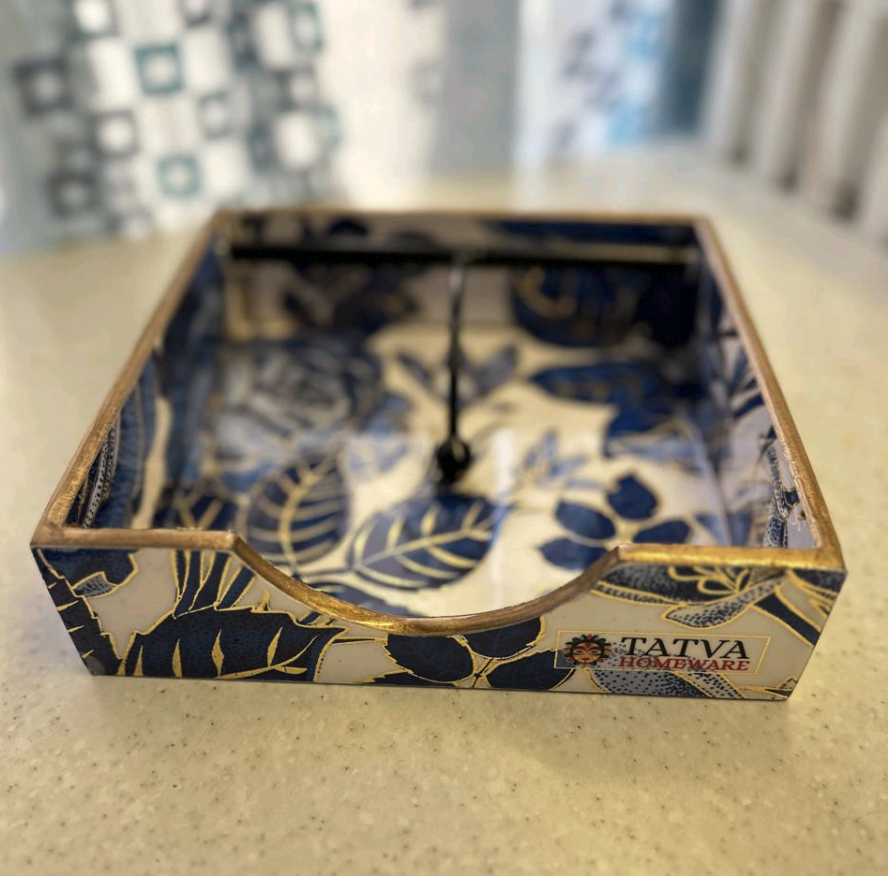 Sleek Square Tray Set - Image 3